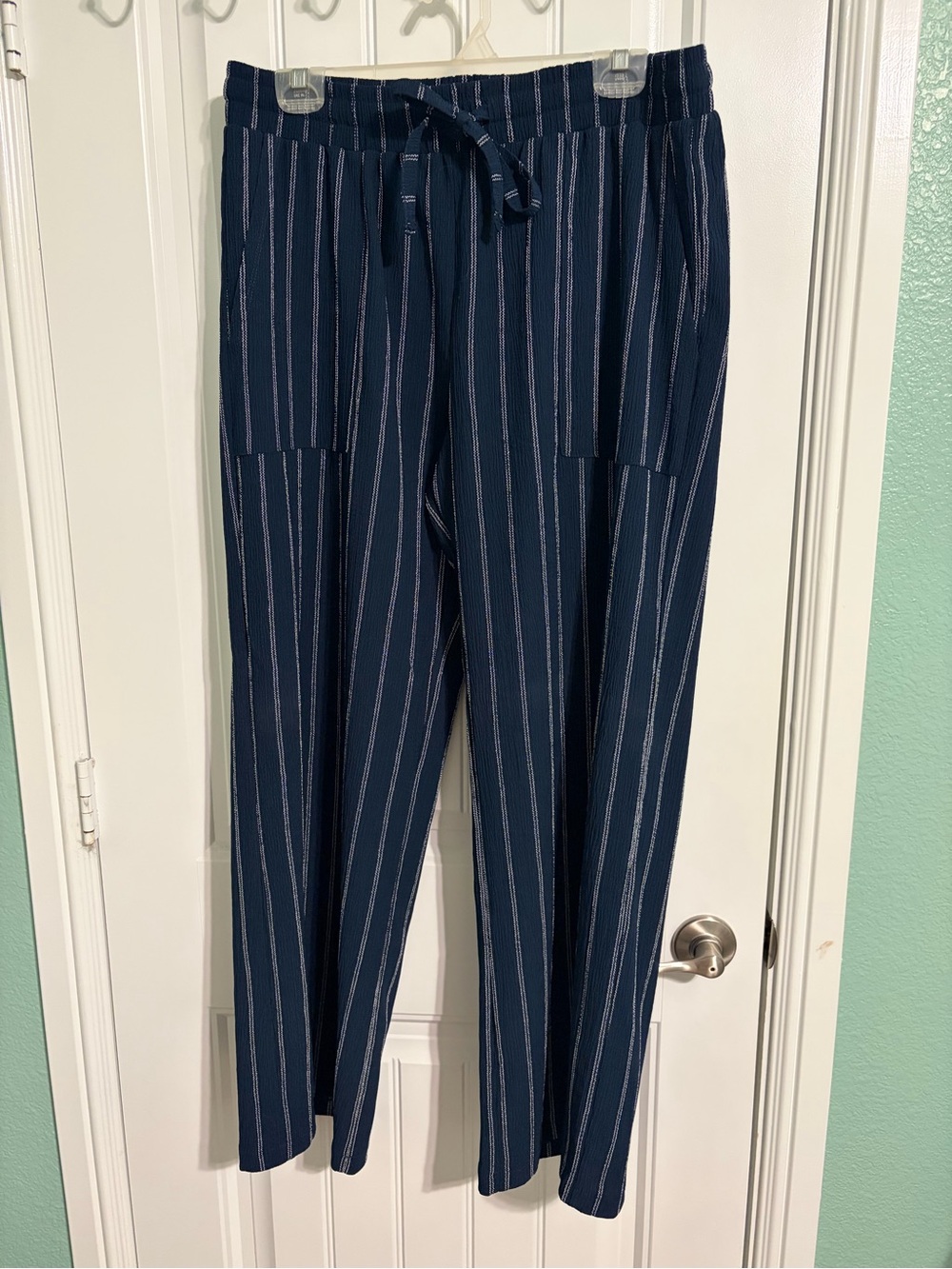 Ruby & Wren Women’s Navy Stripe Straight Leg Pants